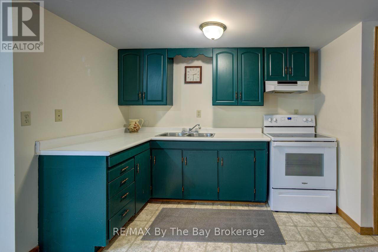 229 Datas Drive E, Clearview, Ontario  L0M 1S0 - Photo 25 - S13101416