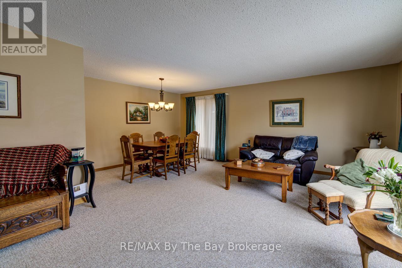 229 Datas Drive E, Clearview, Ontario  L0M 1S0 - Photo 5 - S13101416
