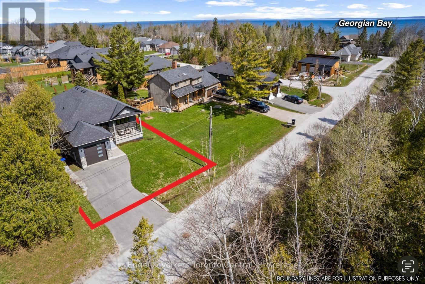 14 Thomas Street, Wasaga Beach, Ontario  L9Z 2Y9 - Photo 2 - S13101570