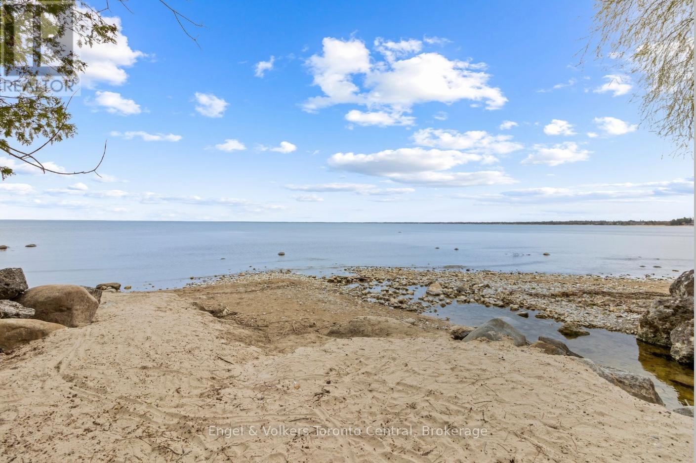 14 Thomas Street, Wasaga Beach, Ontario  L9Z 2Y9 - Photo 34 - S13101570