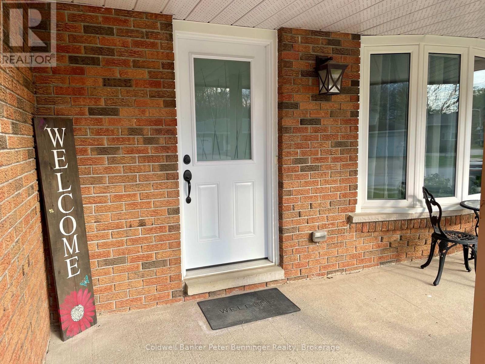 1038 Wellington Street, Saugeen Shores, Ontario  N0H 2C3 - Photo 3 - X13101192