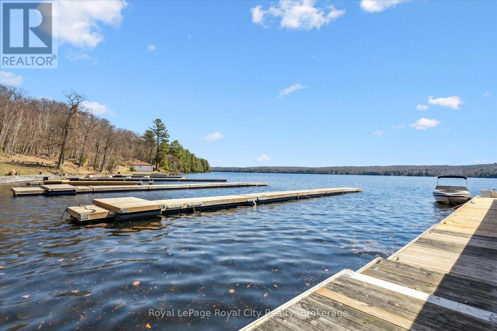 202 & 206 - 12 Bigwin Island, Lake Of Bays, Ontario  P0B 1A0 - Photo 33 - X13101584