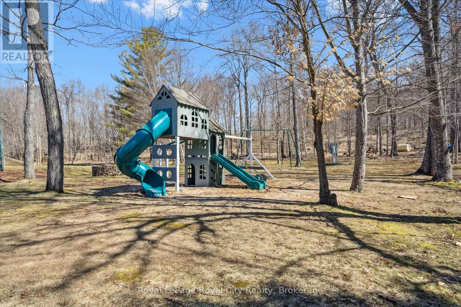 202 & 206 - 12 Bigwin Island, Lake Of Bays, Ontario  P0B 1A0 - Photo 36 - X13101584