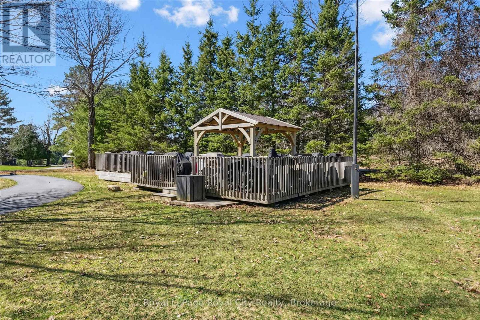 202 & 206 - 12 Bigwin Island, Lake Of Bays, Ontario  P0B 1A0 - Photo 39 - X13101584