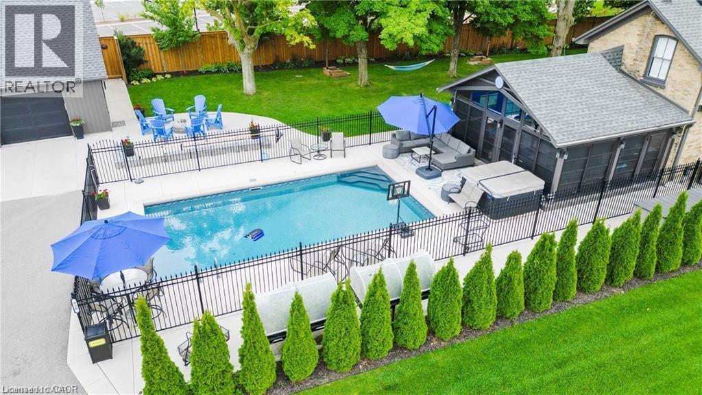 920 Orr Court, Kitchener, Ontario  N2R 1R4 - Photo 2 - 40827716
