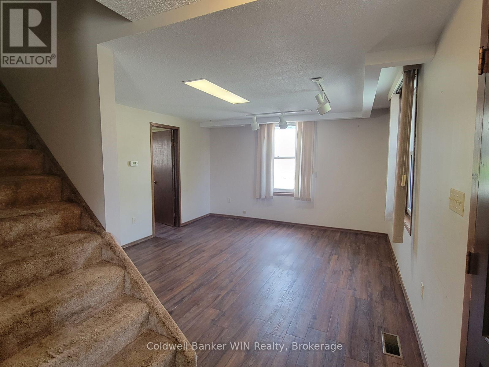 120 King Street E, Wellington North, Ontario  N0G 2L2 - Photo 17 - X13102570