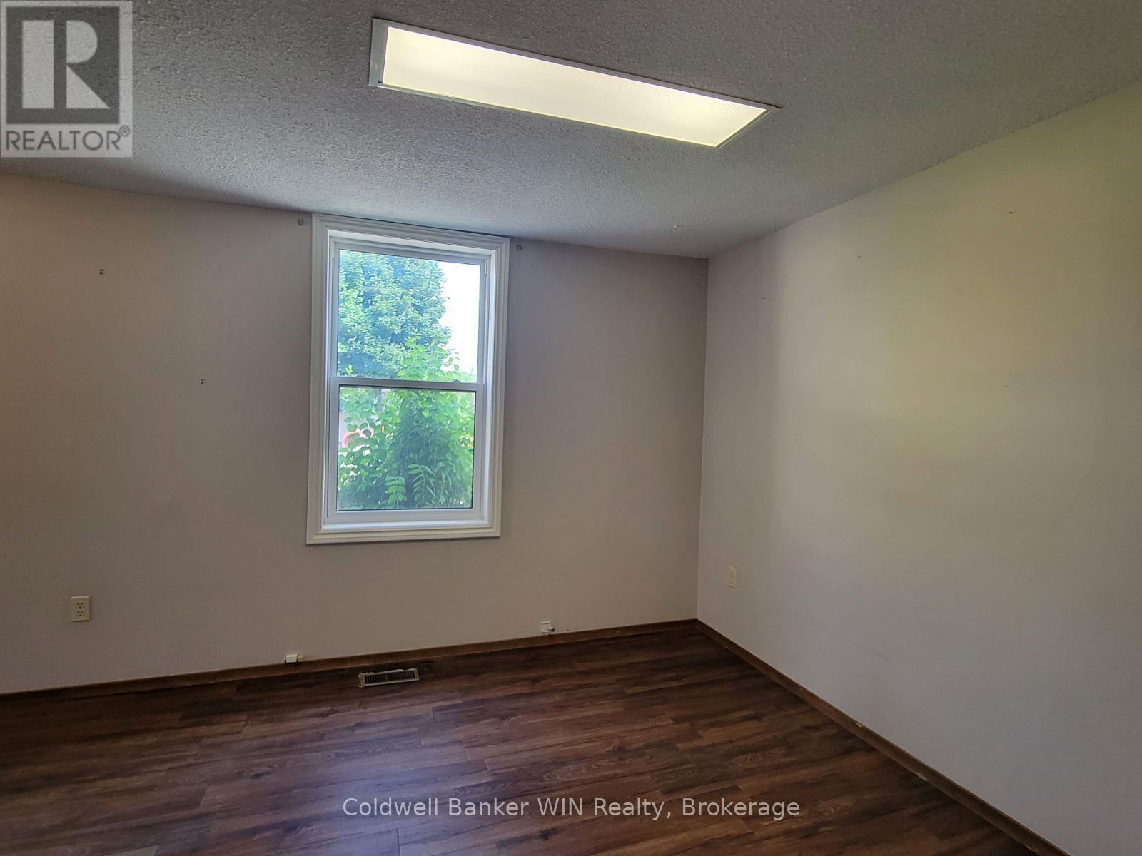 120 King Street E, Wellington North, Ontario  N0G 2L2 - Photo 20 - X13102570