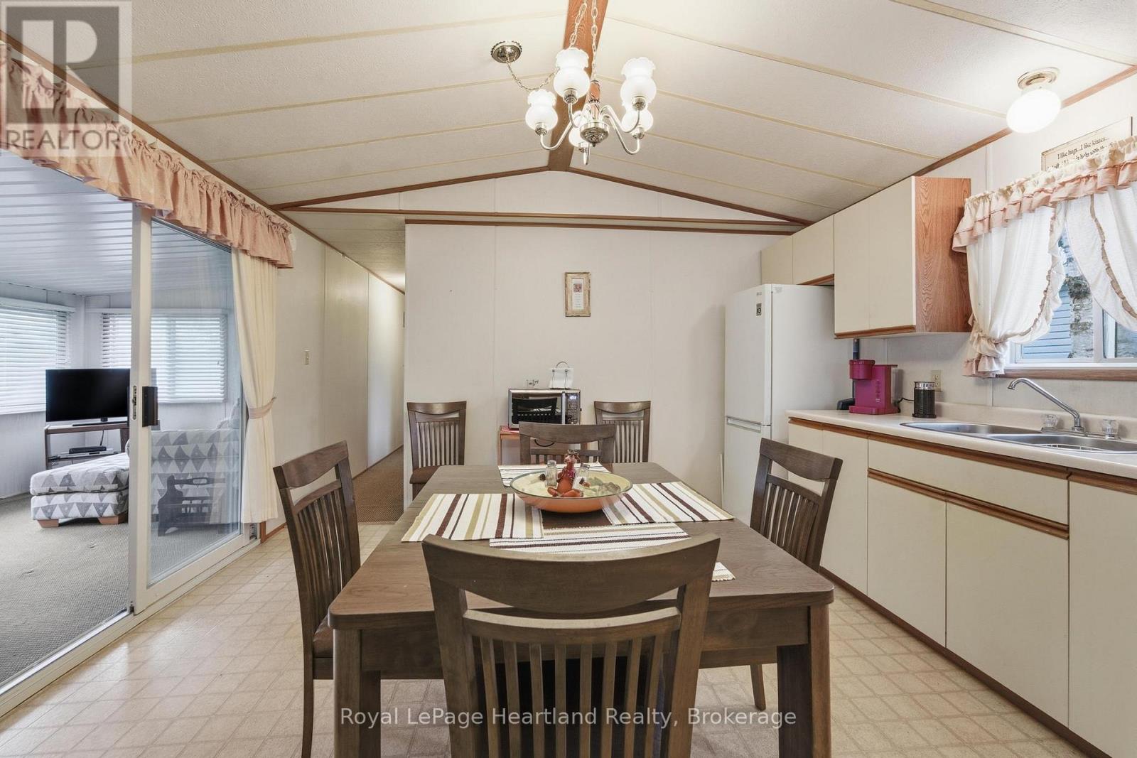 55 Cherokee Lane, Ashfield-Colborne-Wawanosh, Ontario  N7A 3Y2 - Photo 11 - X13103358