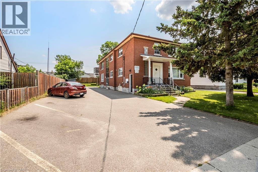 43 Sixth Avenue, Kitchener, Ontario  N2C 1P9 - Photo 2 - 40827845