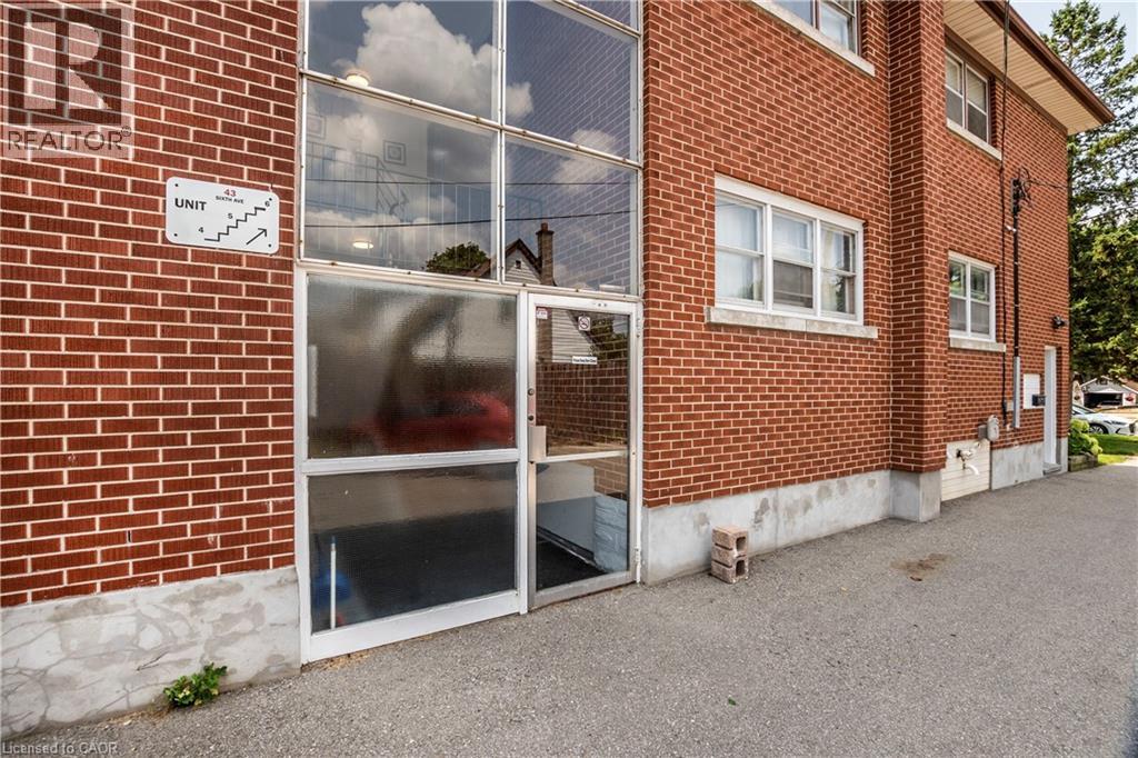 43 Sixth Avenue, Kitchener, Ontario  N2C 1P9 - Photo 4 - 40827845
