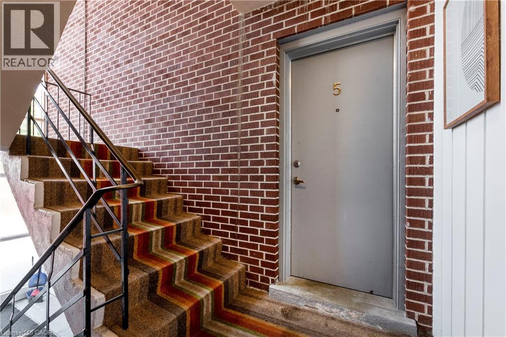 43 Sixth Avenue, Kitchener, Ontario  N2C 1P9 - Photo 6 - 40827845