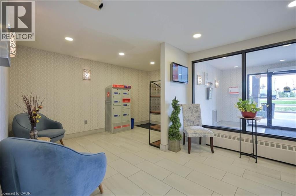 1100 Courtland Avenue E Unit# 407, Kitchener, Ontario  N2C 2H9 - Photo 4 - 40826510