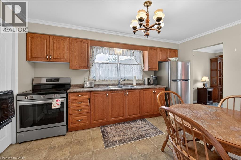 582 Woodview Road, Burlington, Ontario  L7N 3A1 - Photo 18 - 40828529