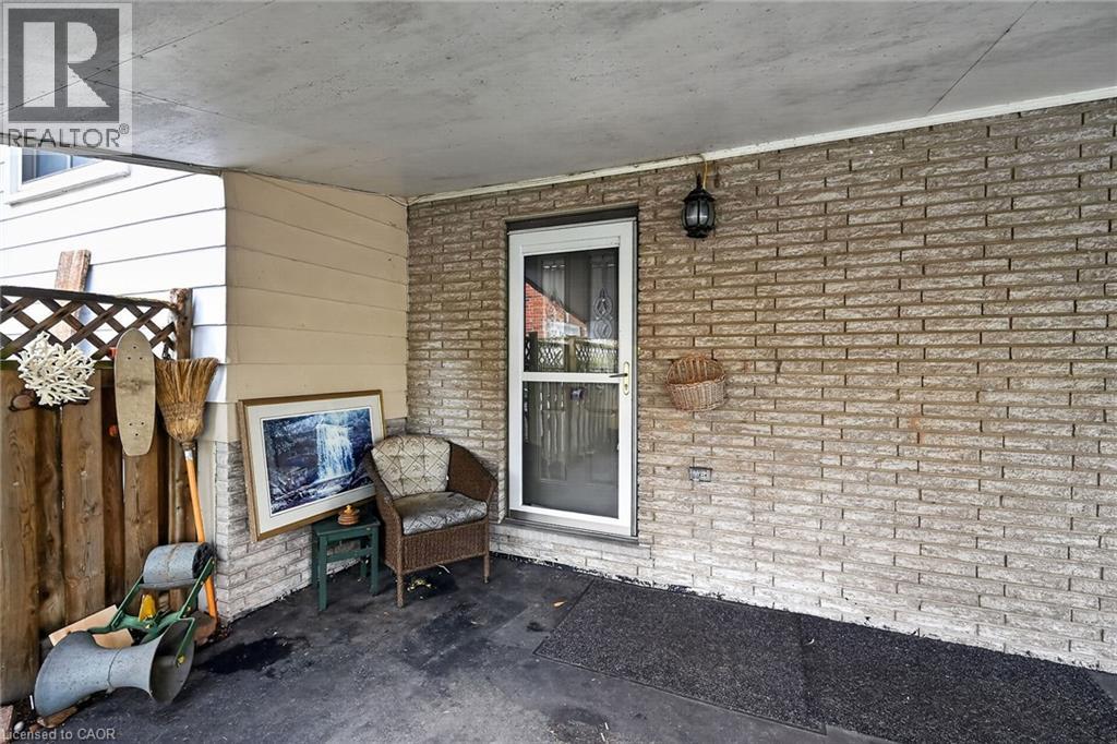582 Woodview Road, Burlington, Ontario  L7N 3A1 - Photo 6 - 40828529