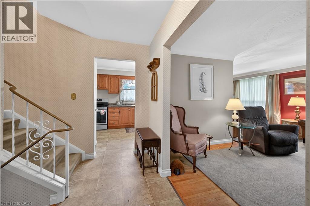 582 Woodview Road, Burlington, Ontario  L7N 3A1 - Photo 7 - 40828529