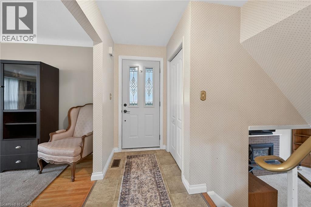 582 Woodview Road, Burlington, Ontario  L7N 3A1 - Photo 8 - 40828529