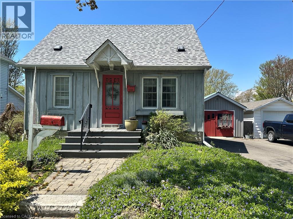 618 Pine Street, Dunnville, Ontario  N1A 2M2 - Photo 2 - 40828689