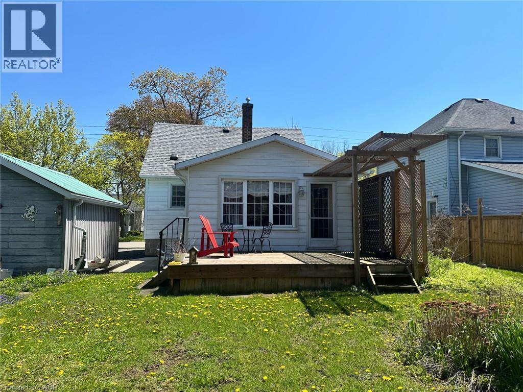 618 Pine Street, Dunnville, Ontario  N1A 2M2 - Photo 3 - 40828689