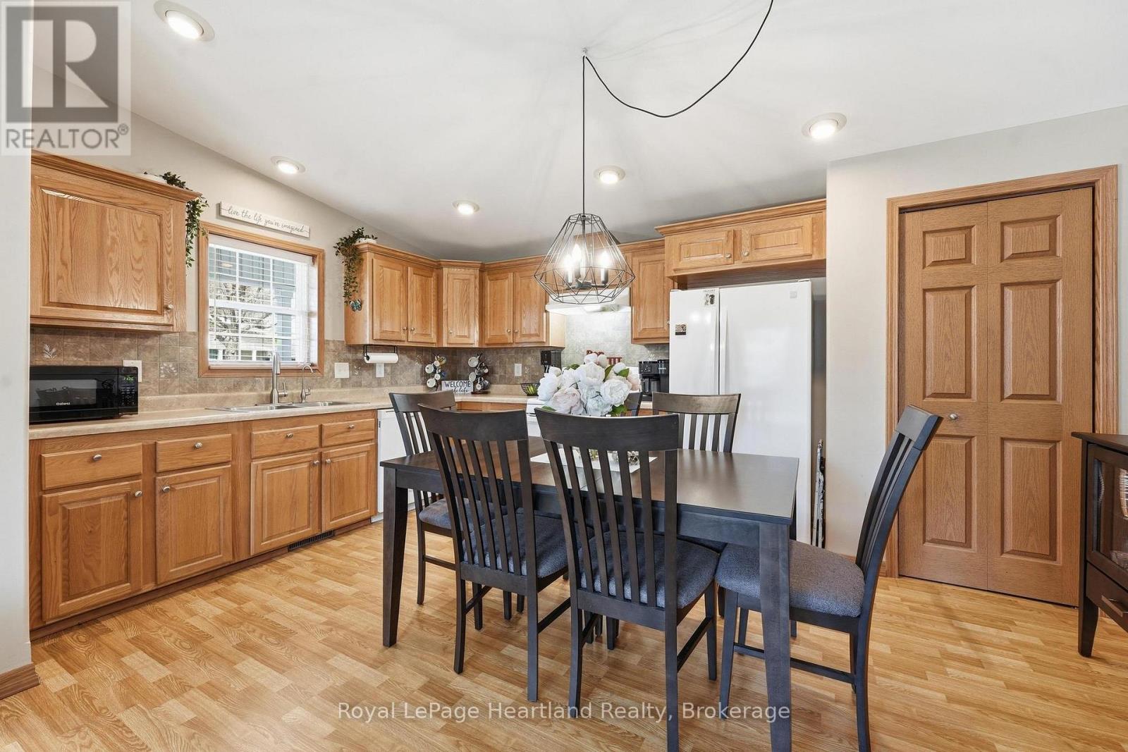 12 Cherokee Lane, Ashfield-Colborne-Wawanosh, Ontario  N7A 3Y2 - Photo 13 - X13105116