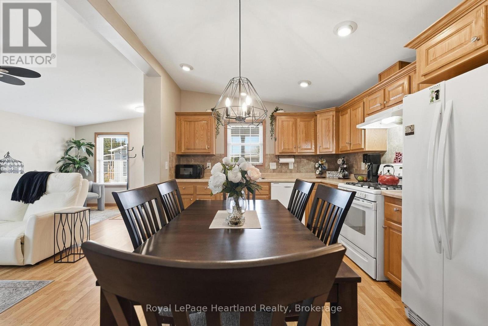 12 Cherokee Lane, Ashfield-Colborne-Wawanosh, Ontario  N7A 3Y2 - Photo 15 - X13105116