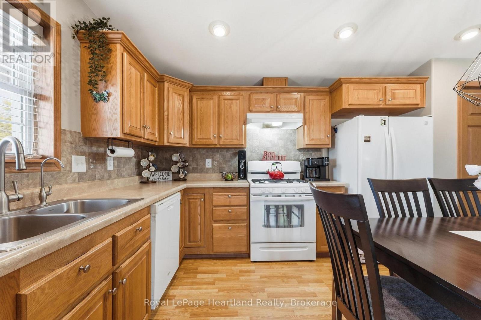 12 Cherokee Lane, Ashfield-Colborne-Wawanosh, Ontario  N7A 3Y2 - Photo 16 - X13105116