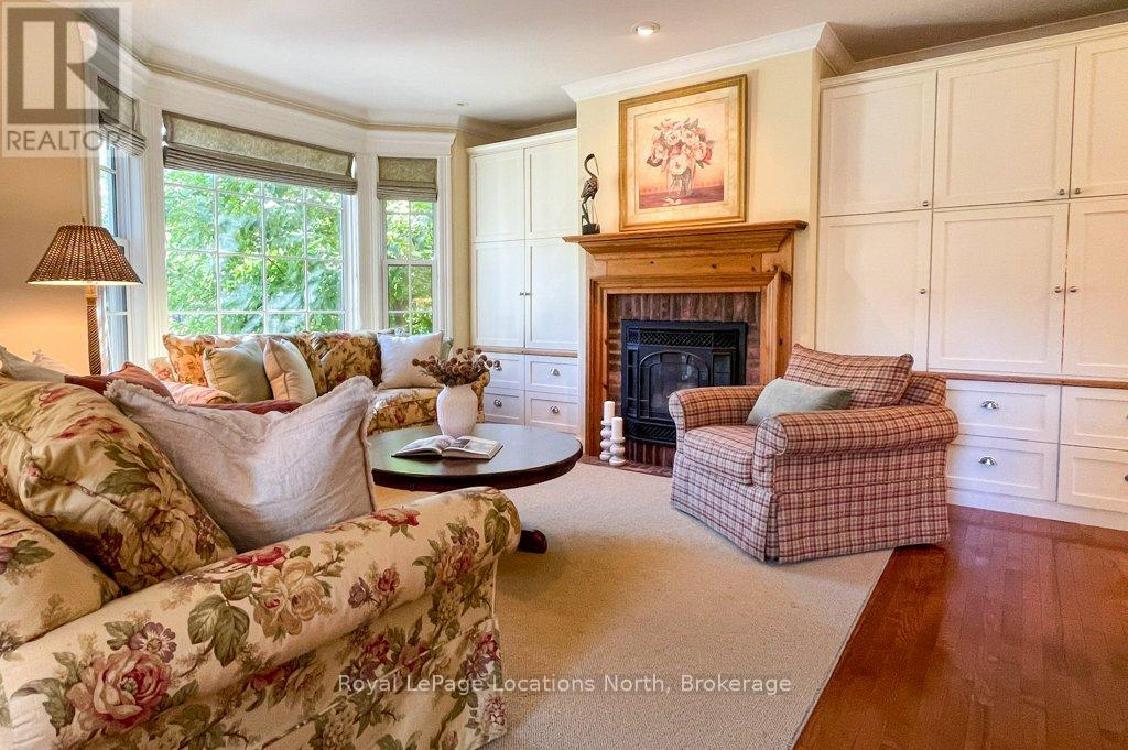 202 Snowbridge Way, Blue Mountains, Ontario  L9Y 0V1 - Photo 11 - X13105290