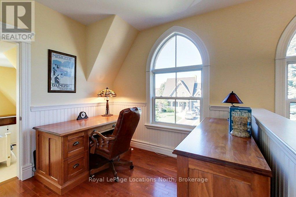 202 Snowbridge Way, Blue Mountains, Ontario  L9Y 0V1 - Photo 18 - X13105290