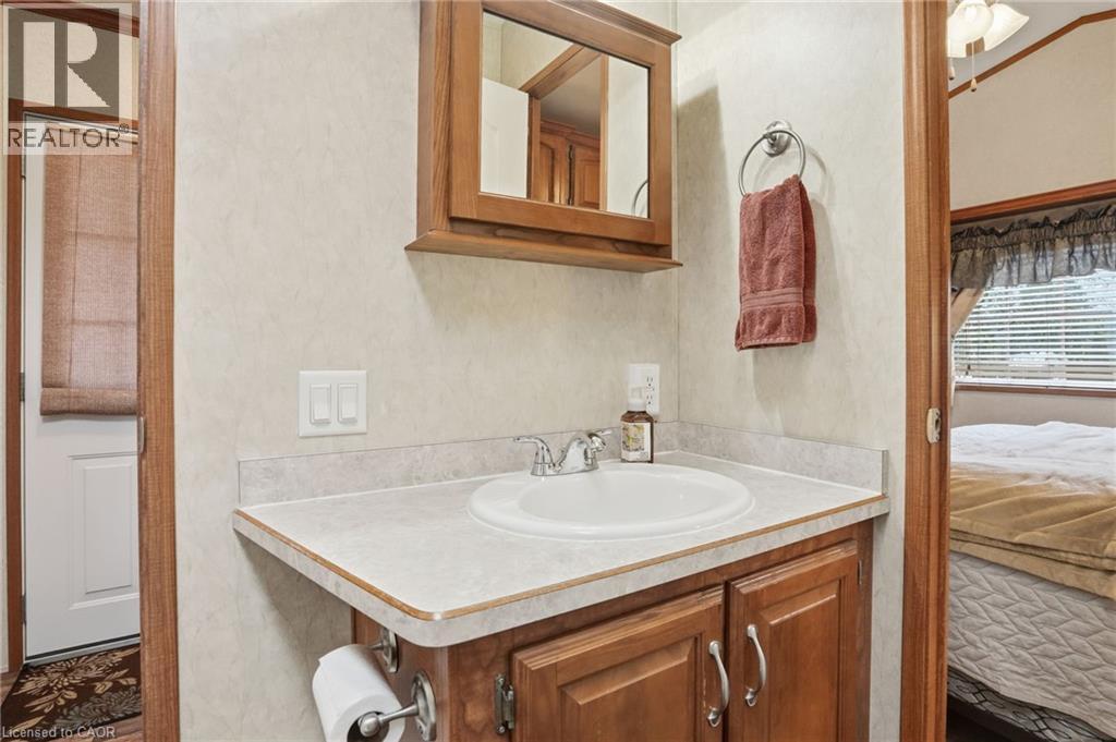 2490 Governor's Road S Unit# B-19, Hamilton, Ontario  L0R 1T0 - Photo 16 - 40828732