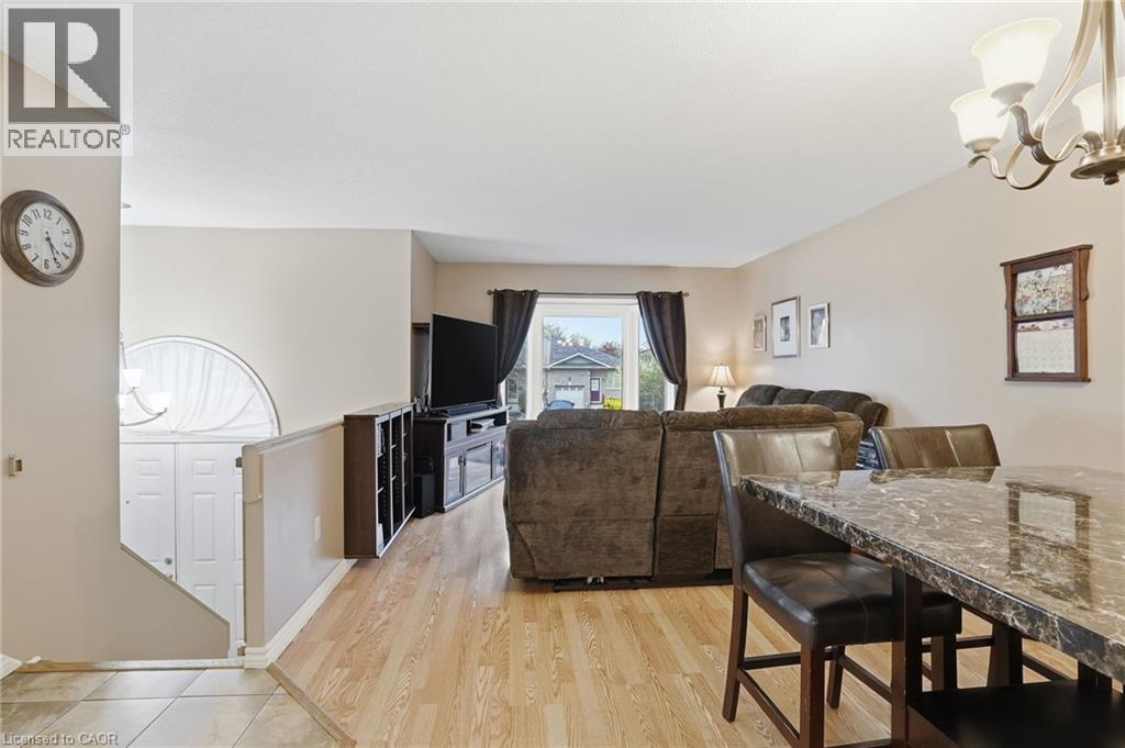 593 Grey Street, Brantford, Ontario  N3S 4X9 - Photo 6 - 40828750