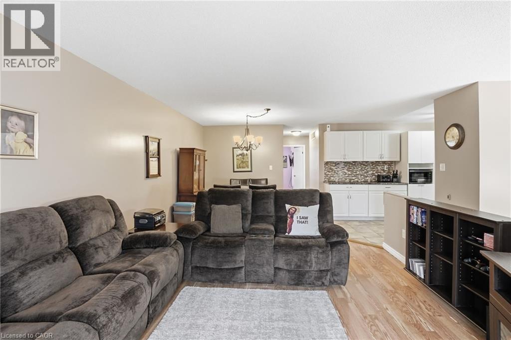 593 Grey Street, Brantford, Ontario  N3S 4X9 - Photo 8 - 40828750