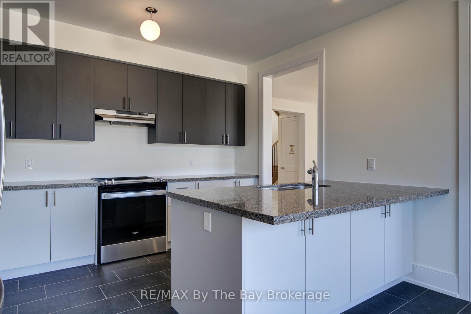63 Rosanne Circle, Wasaga Beach, Ontario  L9Z 0M8 - Photo 12 - S13106276