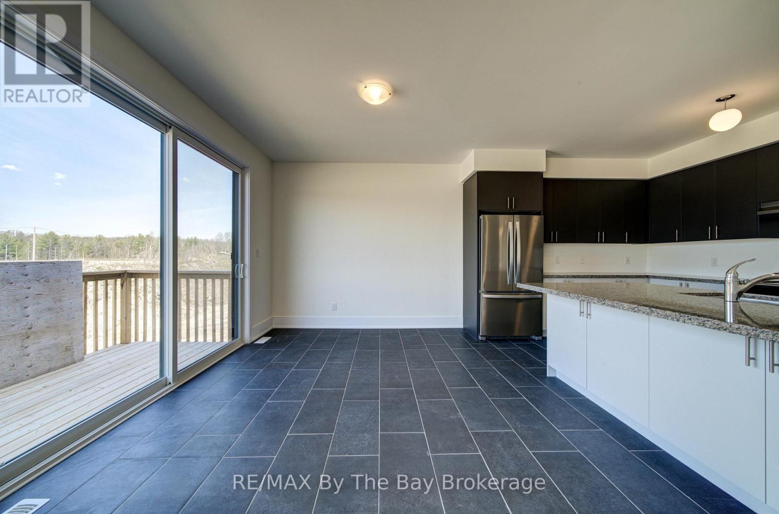 63 Rosanne Circle, Wasaga Beach, Ontario  L9Z 0M8 - Photo 9 - S13106276
