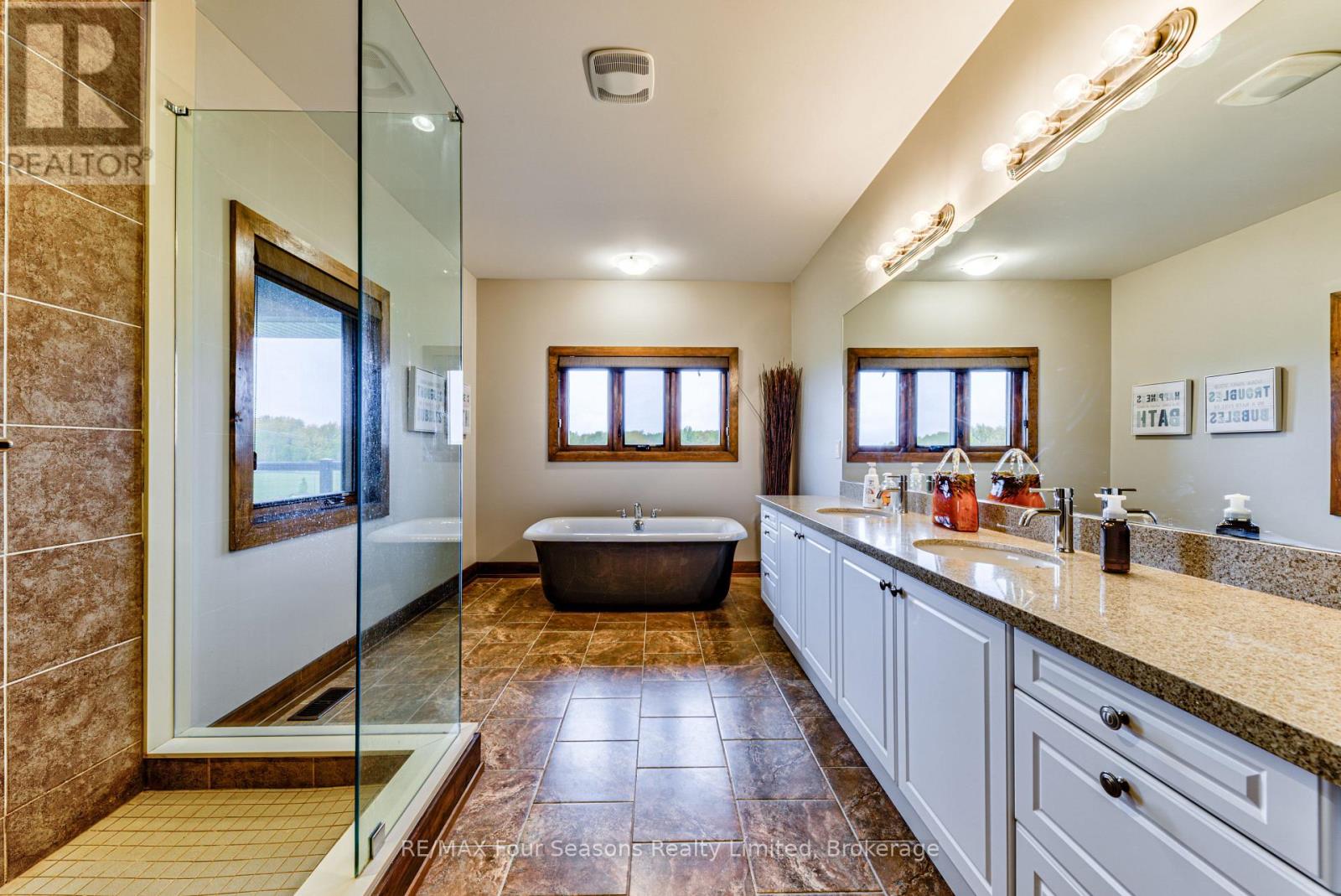 9 Windrose Valley Boulevard, Clearview, Ontario  L9Y 0K2 - Photo 31 - S13102874