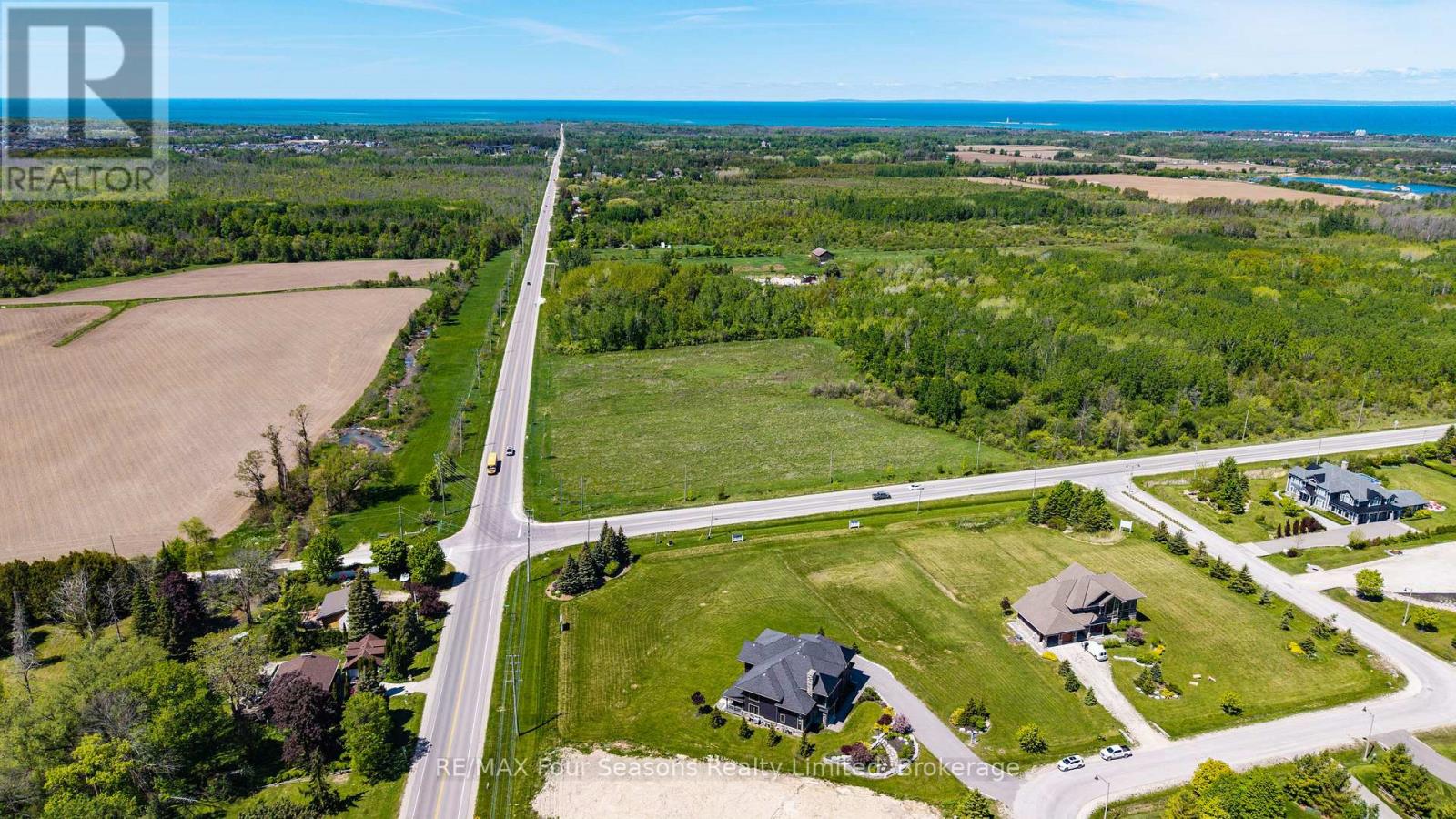 9 Windrose Valley Boulevard, Clearview, Ontario  L9Y 0K2 - Photo 49 - S13102874