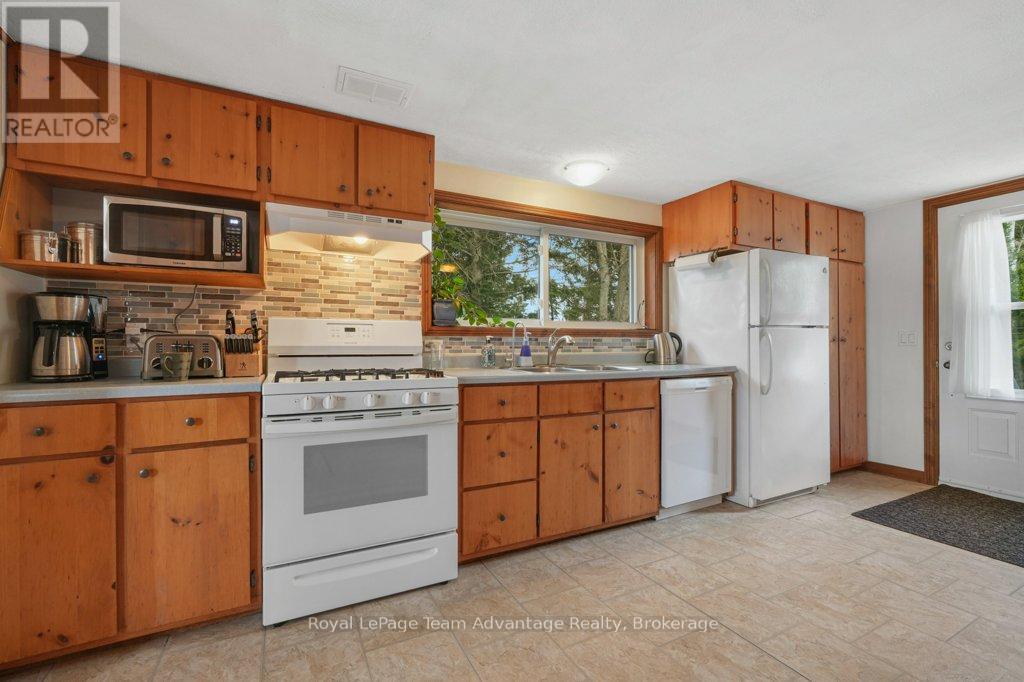 134 Johnston Road, Magnetawan, Ontario  P0A 1P0 - Photo 14 - X13107102