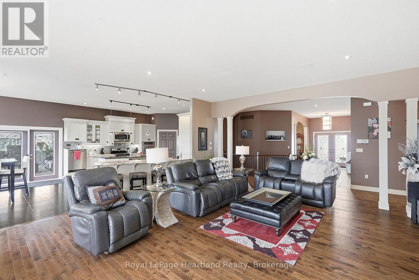 225 John Street S, Minto, Ontario  N0G 1Z0 - Photo 15 - X13108050