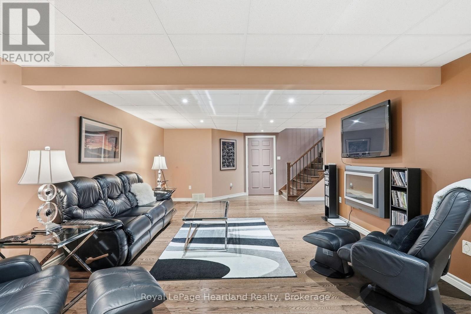 225 John Street S, Minto, Ontario  N0G 1Z0 - Photo 33 - X13108050