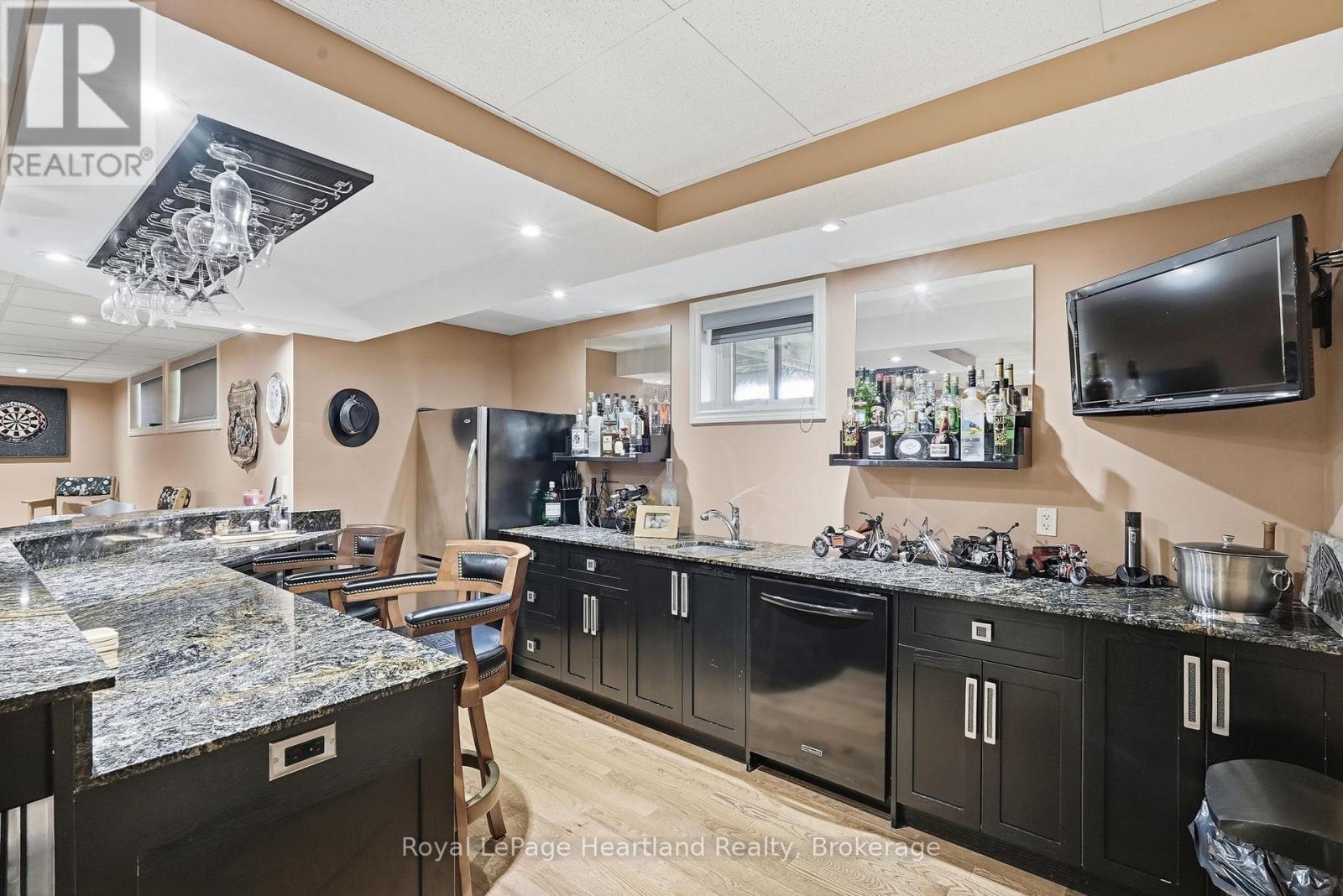 225 John Street S, Minto, Ontario  N0G 1Z0 - Photo 36 - X13108050