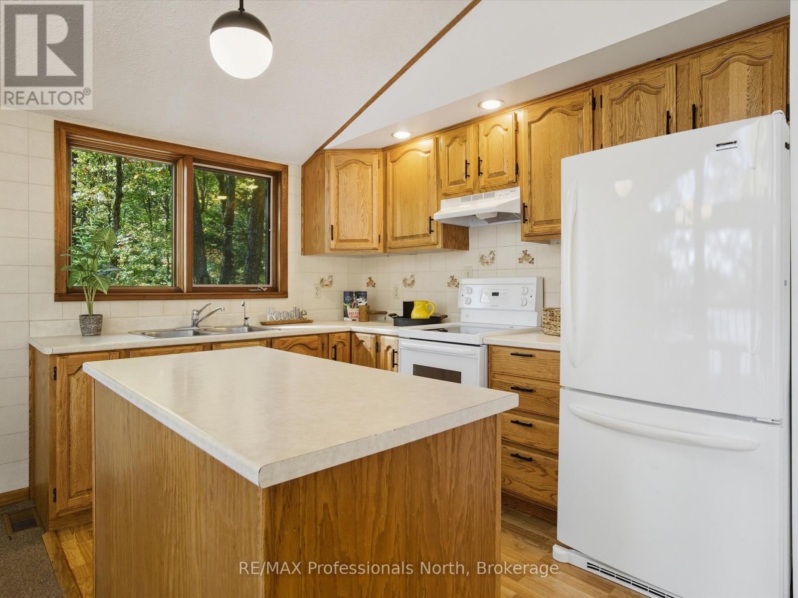 293 Otter Lake Road, Huntsville, Ontario  P1H 2J3 - Photo 17 - X13108660