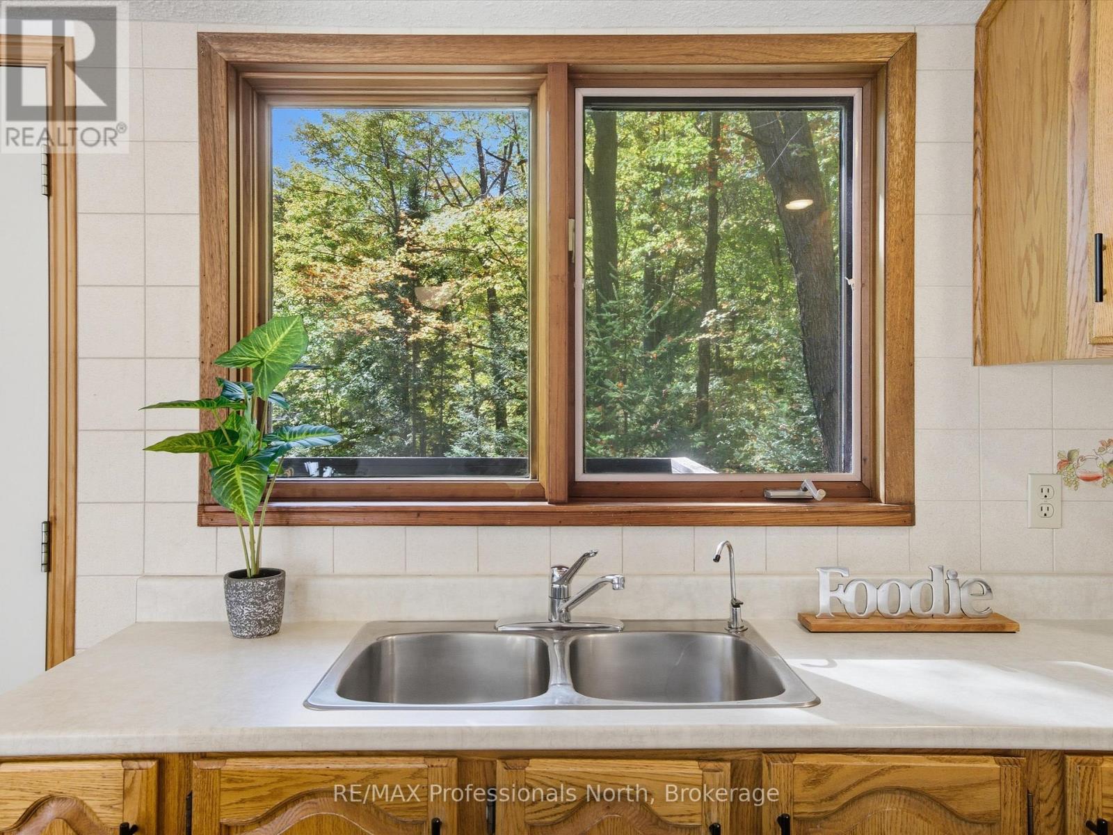 293 Otter Lake Road, Huntsville, Ontario  P1H 2J3 - Photo 18 - X13108660