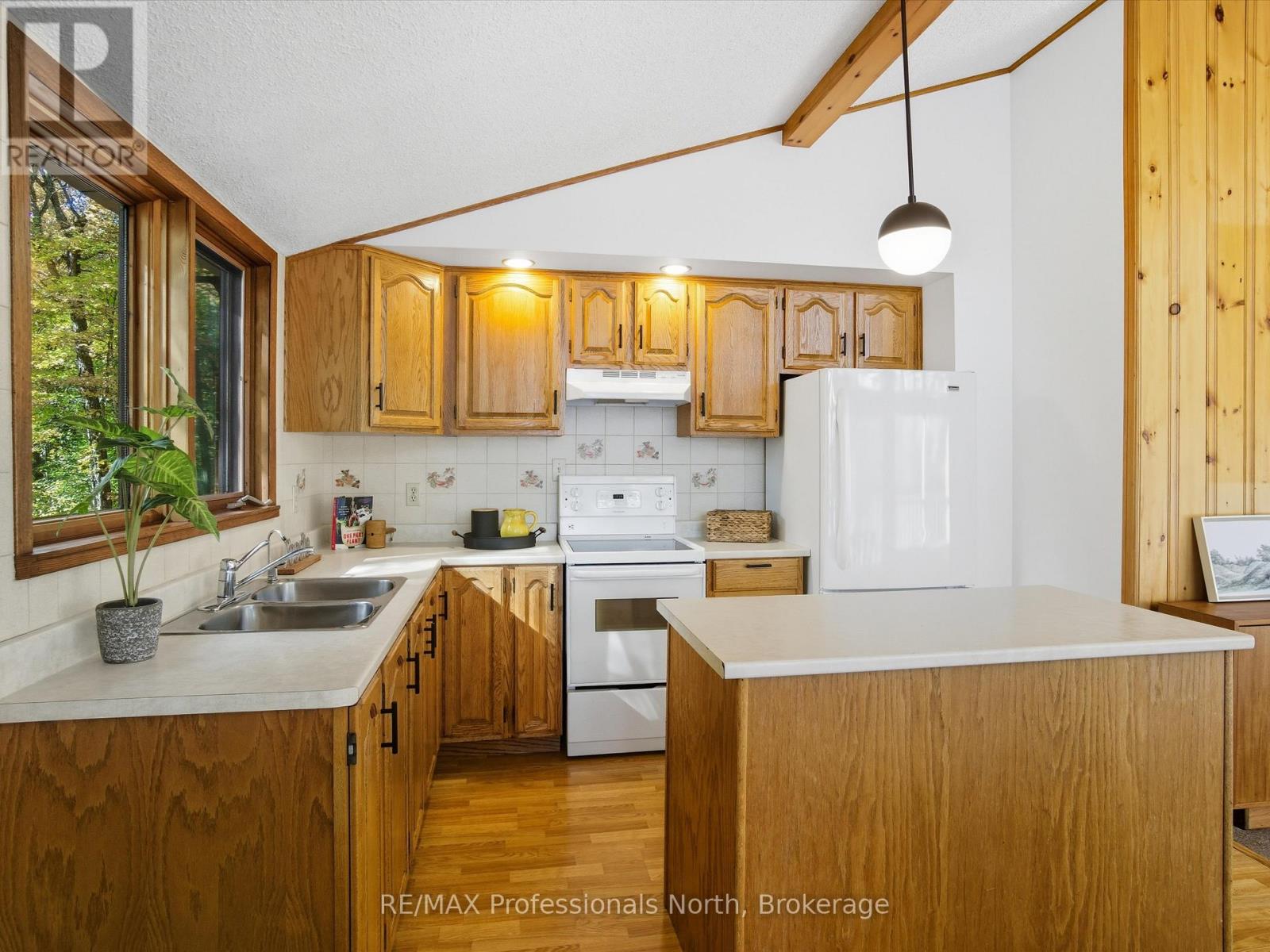 293 Otter Lake Road, Huntsville, Ontario  P1H 2J3 - Photo 19 - X13108660