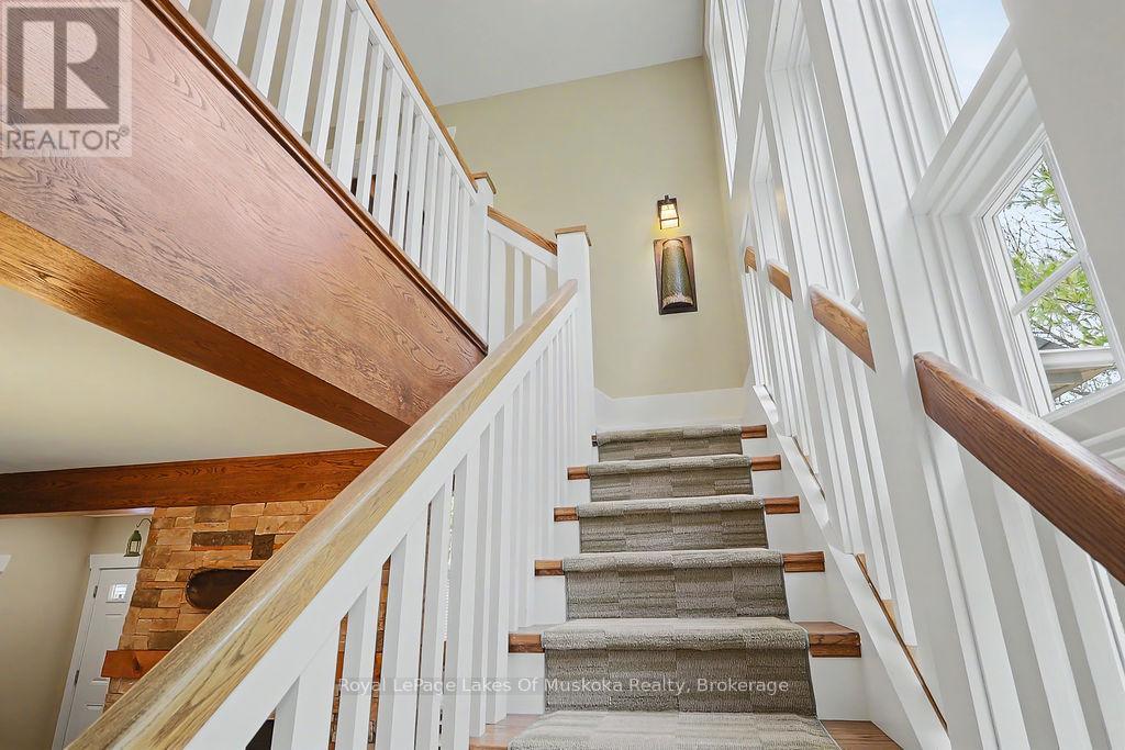 1020 Birch Glen Maple Cottage Week 5 Road, Lake Of Bays, Ontario  P0B 1A0 - Photo 21 - X13108700