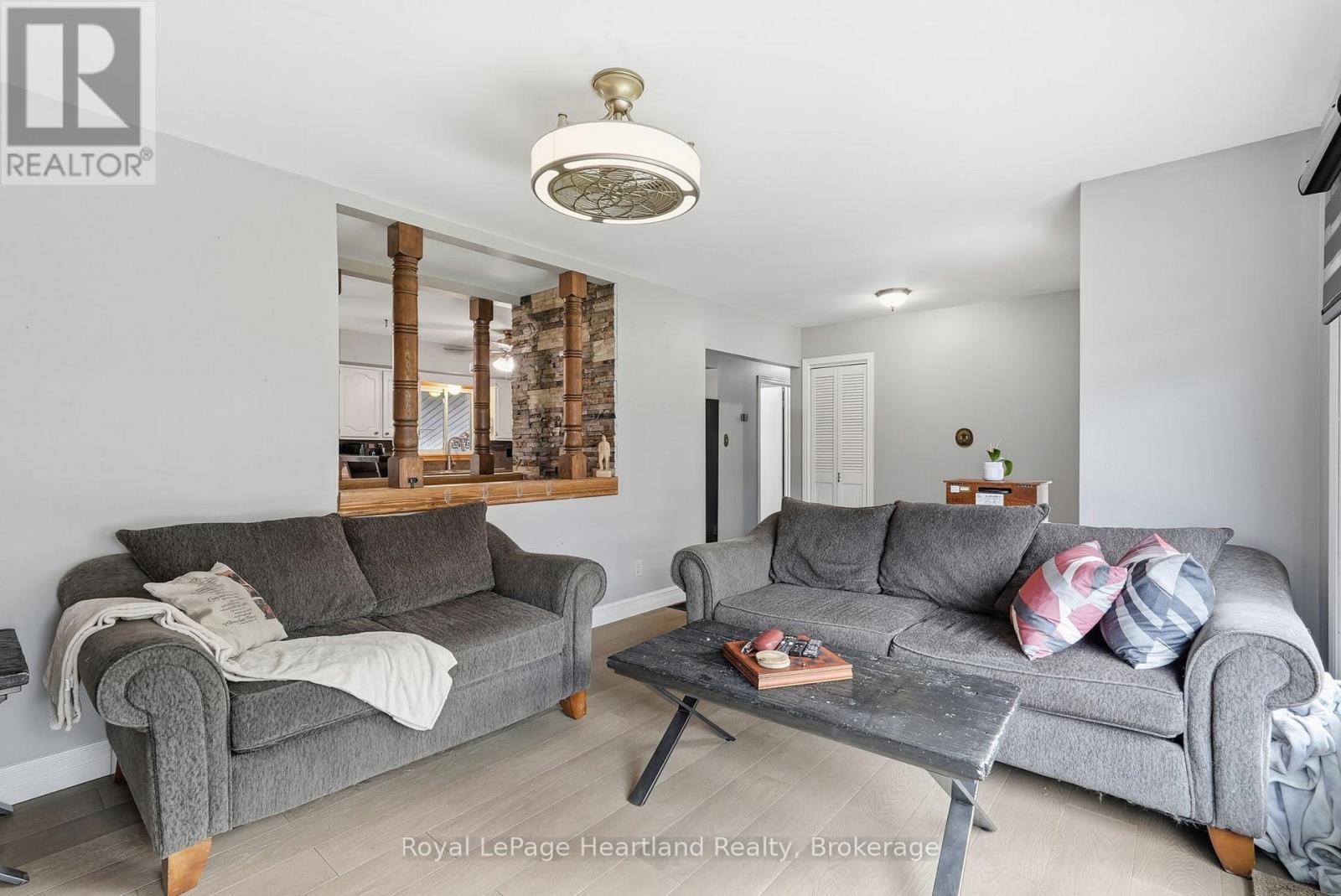292 Wellington Street, North Huron, Ontario  N0M 1H0 - Photo 6 - X13109212