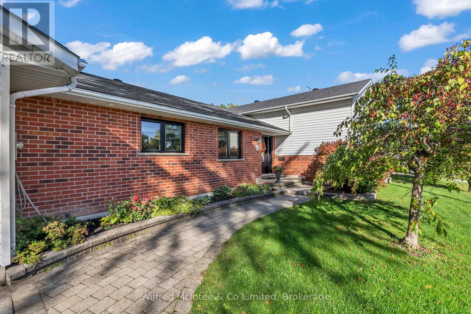 210 James Street, Arran-Elderslie, Ontario  N0G 2N0 - Photo 5 - X13109534