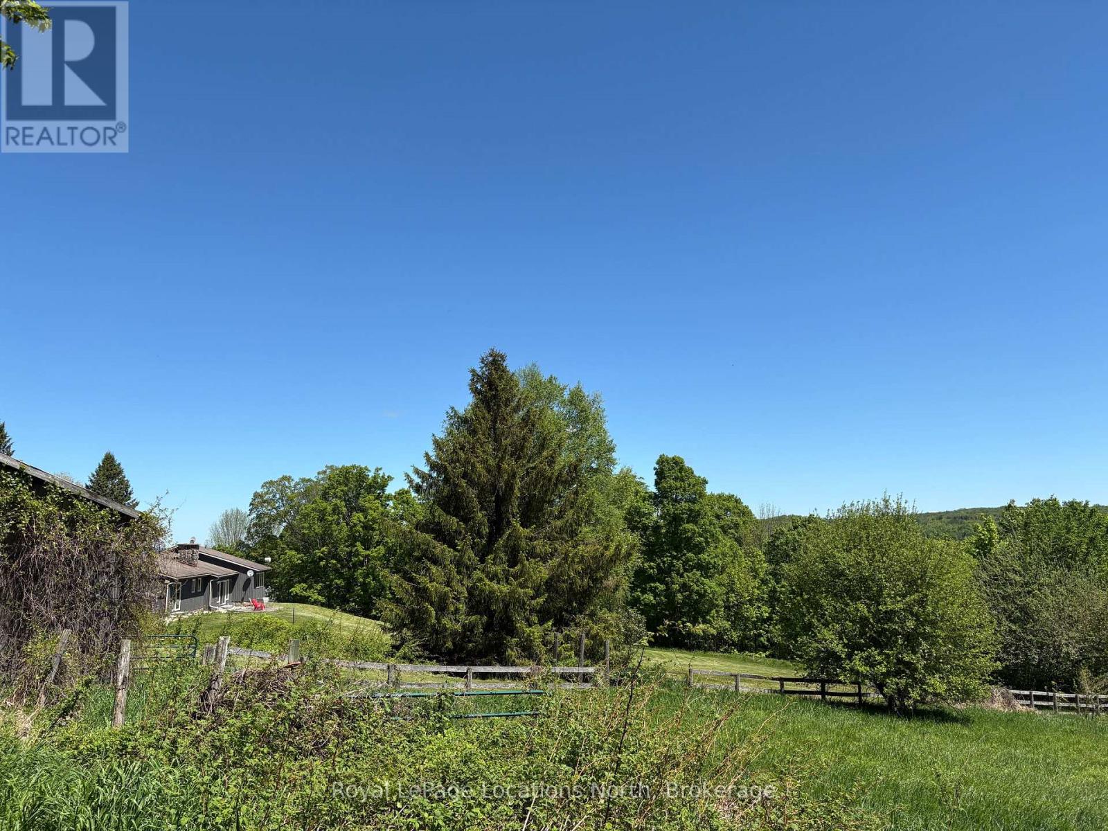 446070 Johnston's Side Road, Grey Highlands, Ontario  N0C 1E0 - Photo 4 - X13109696