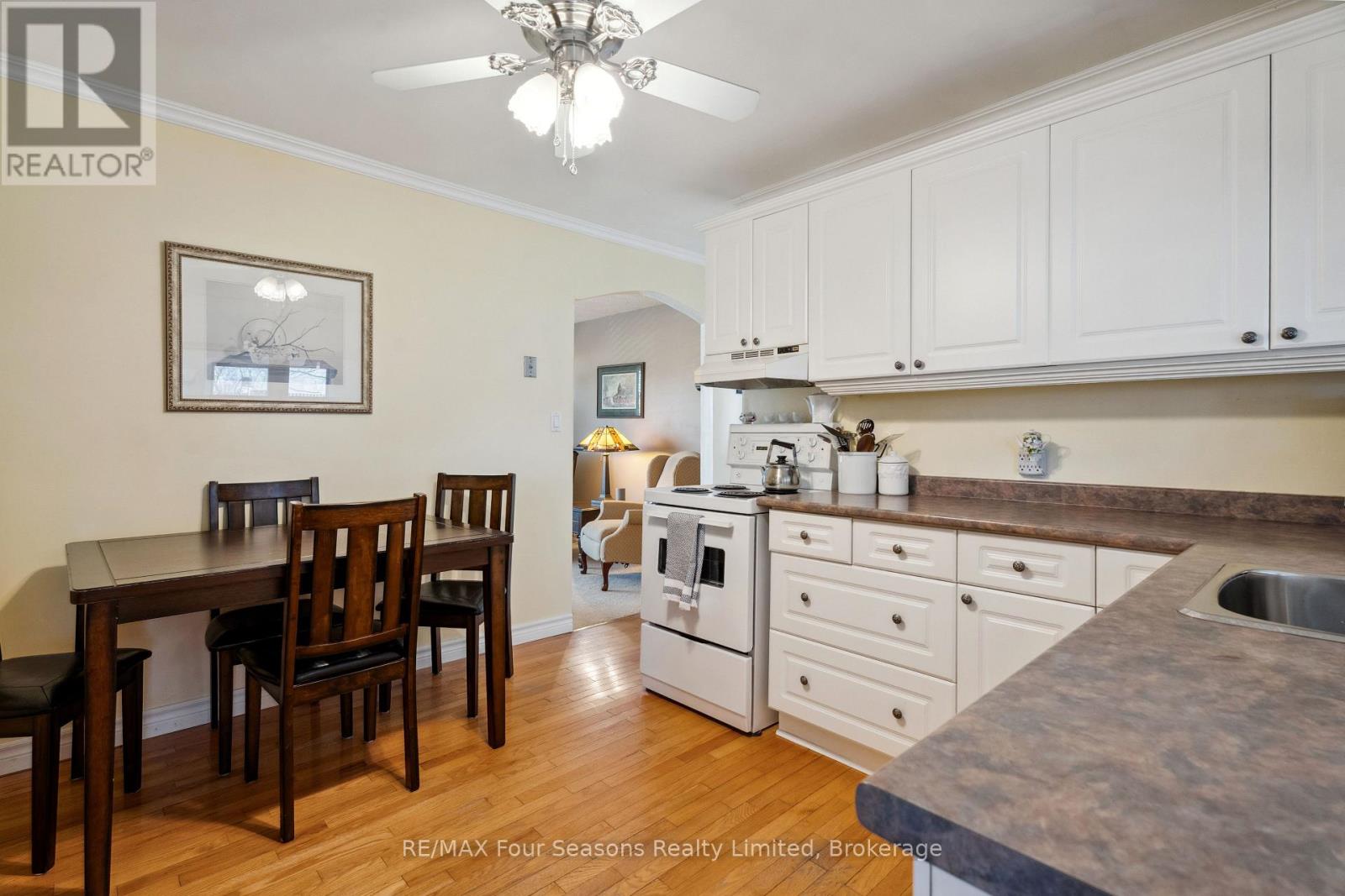 46 Erie Street, Collingwood, Ontario  L9Y 1P4 - Photo 6 - S13109838