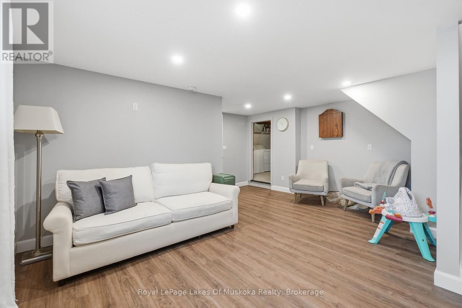 12 Manominee Street, Huntsville, Ontario  P1H 1H2 - Photo 20 - X13109850