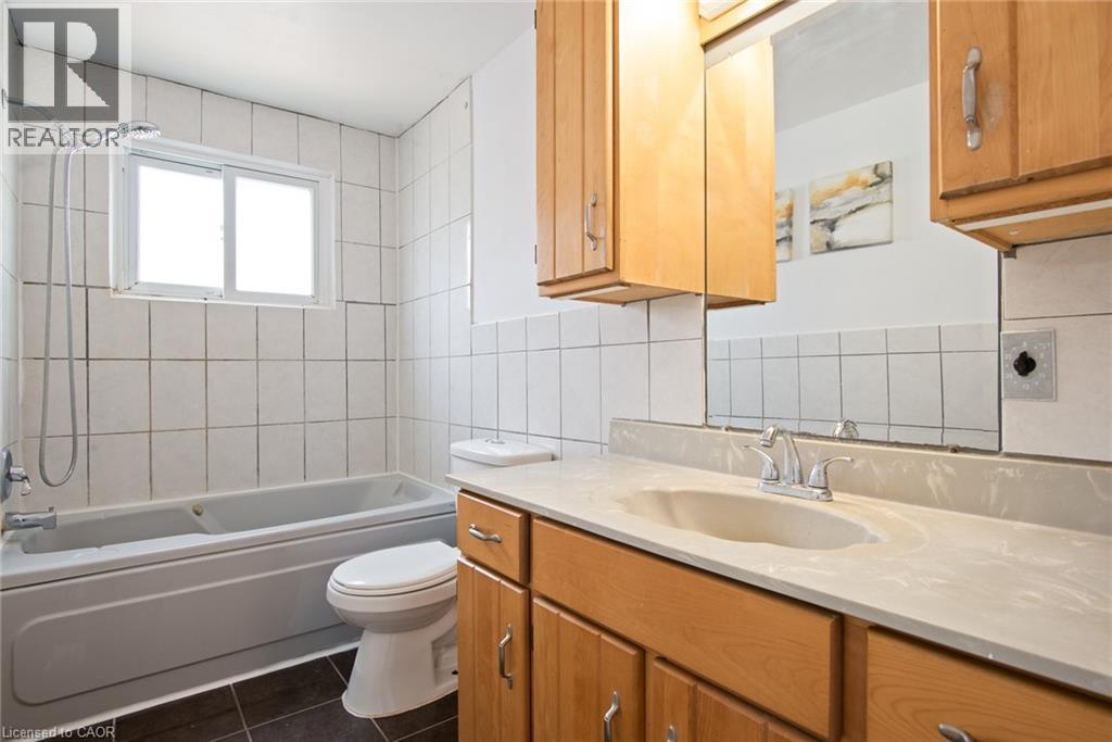 87 Christopher Drive, Waterloo, Ontario  N2J 4J6 - Photo 24 - 40827906