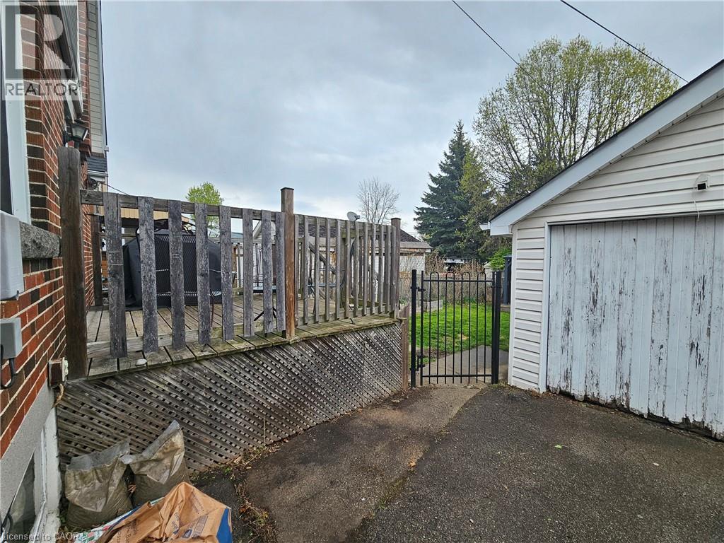 75 Barons Avenue S, Hamilton, Ontario  L8K 2Y4 - Photo 14 - 40828785