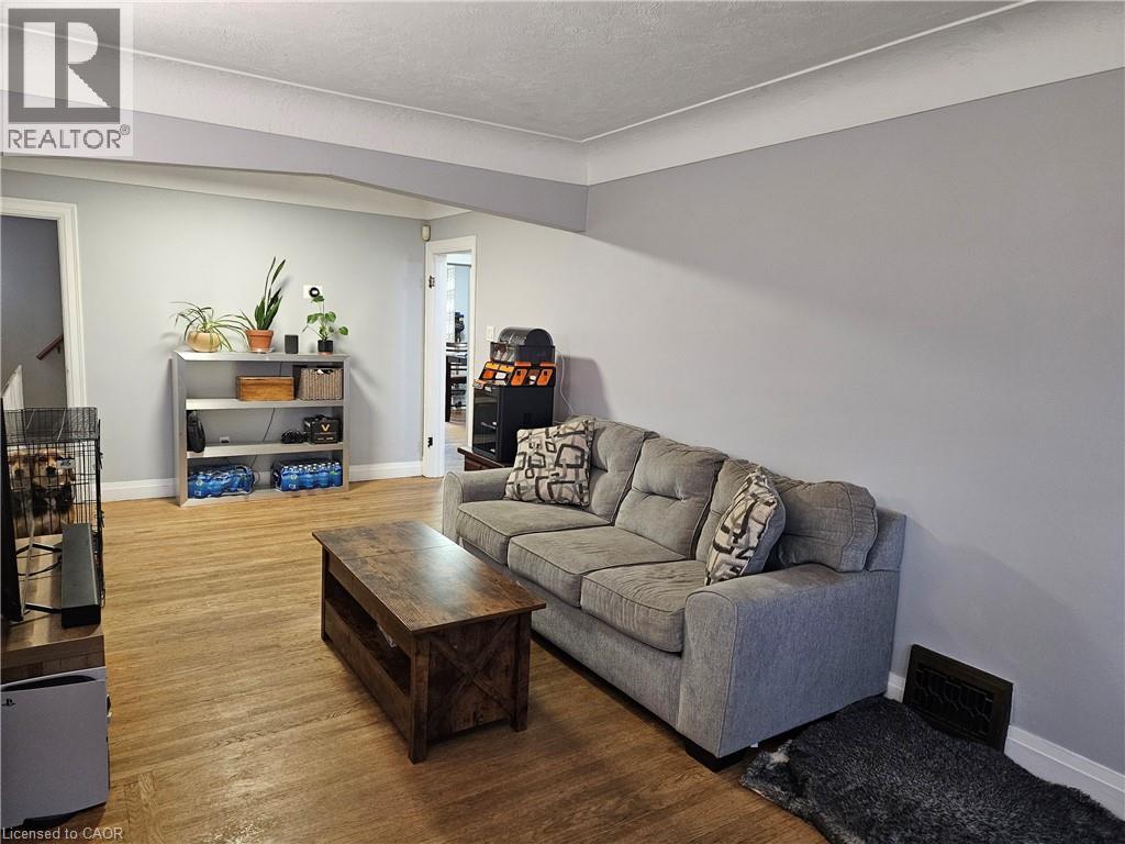 75 Barons Avenue S, Hamilton, Ontario  L8K 2Y4 - Photo 4 - 40828785